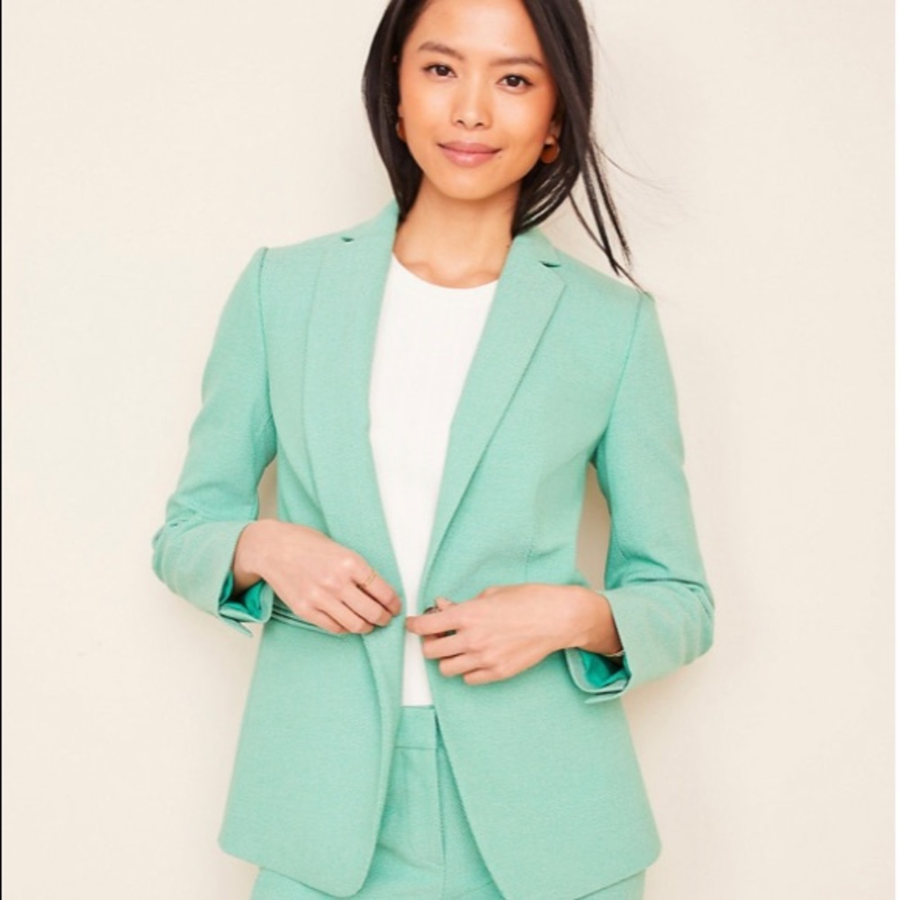 NWOT  Ann Taylor Hutton Blazer in Texture